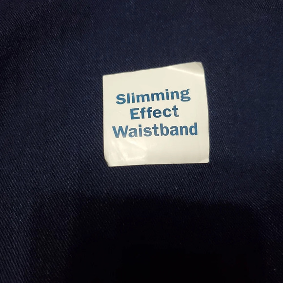 NWOT Old Navy Women's Super Skinny Mid-Rise Slimming Denim Jeans 24 Plus Short - Picture 5 of 6